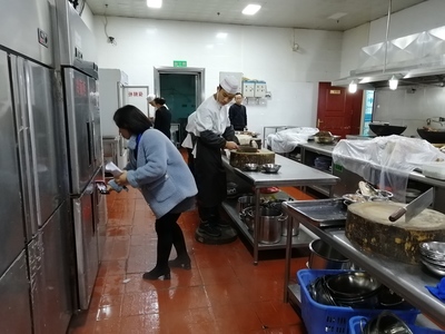 區(qū)市場監(jiān)督管理局加強“兩節(jié)兩會”期間餐飲食品安全監(jiān)管